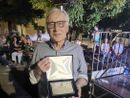 Alvaro Bardello ritira il Fagiolino d'Oro per il Saponificio Varesino