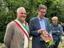 Il ministro Giorgetti a Orino con il sindaco Raos e il suo predecessore Moia Il ministro Giorgetti a Orino con il sindaco Raos e il suo predecessore Moia