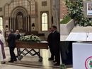 VIDEO E FOTO. L'ultimo abbraccio a Davide Gorla: «Ora vola per la strada che hai sempre sognato» VIDEO E FOTO. L'ultimo abbraccio a Davide Gorla: «Ora vola per la strada che hai sempre sognato»