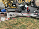 Incidente a Maccagno, camion colpisce muro vicino alla stazione: crollo in centro Incidente a Maccagno, camion colpisce muro vicino alla stazione: crollo in centro