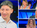 Andrea Siciliano accompagnato in studio anche da mamma Morena, in alto a sinistra, e applaudito da Gerry Scotti e da Samira