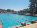 La piscina dell'ex Whirlpool, un luogo amato da generazioni di varesini La piscina dell'ex Whirlpool, un luogo amato da generazioni di varesini