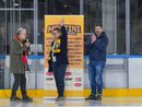 Claude Dèveze accolse così l'ovazione del popolo giallonero nel suo ritorno a Varese lo scorso dicembre. Da fine agosto lo rivedremo sul pancone di via Albani, al suo posto di battaglia Claude Dèveze accolse così l'ovazione del popolo giallonero nel suo ritorno a Varese lo scorso dicembre. Da fine agosto lo rivedremo sul pancone di via Albani, al suo posto di battaglia