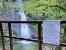 Ferrera, torna il caos estivo alla cascata: ordinanza e multe