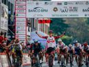 Tadej Pogacar esulta alla Tre Valli Varesine 2022