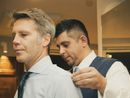 Matteo Petullo con il principe Emanuele Filiberto al quale ha confezionato una camicia su misura