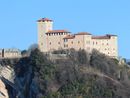LA VARESE NASCOSTA. La rocca di Angera e il fantasma di Donna Oliva LA VARESE NASCOSTA. La rocca di Angera e il fantasma di Donna Oliva