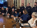 La Polizia di Stato insieme ai membri della giunta al consiglio comunale di Varese questa sera