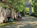 FOTOGALLERY. Sacro Monte, 22 volontari in campo per ripulire la Via Sacra