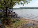 Lago di Varese, via ai bagni. Ma alla Schiranna non si tuffa (per ora) quasi nessuno