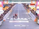 Il "contropiede" di van der Poel firma una Sanremo d'autore. Ganna eroico secondo. Il varesino Turconi in fuga per 200 km