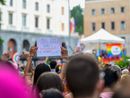 I leghisti Angei e Bison: «Varese Pride gioiosa sagra di paese, immagini ed eccessi grotteschi. Quali diritti vengono richiesti?»