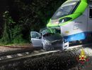 Tragedia nel Bresciano: auto travolta da un treno, muore una donna