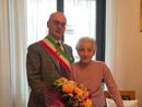 Il sindaco Aliverti con la festeggiata Adele Orsi (foto dalla pagina Facebook del sindaco)