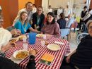 Un pranzo alla "trattoria" del Cfp di Luino con gli anziani della Fondazione Comi Un pranzo alla "trattoria" del Cfp di Luino con gli anziani della Fondazione Comi