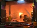 VIDEO e FOTO. Maxi incendio nella notte in un'azienda di Novedrate, in azione anche i vigili del fuoco di Varese VIDEO e FOTO. Maxi incendio nella notte in un'azienda di Novedrate, in azione anche i vigili del fuoco di Varese