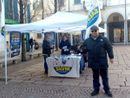 Il gazebo della Lega in piazza Podestà a Varese Il gazebo della Lega in piazza Podestà a Varese
