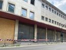 Le vetrine vuote dell'ex consorzio agrario al semaforo di via Magenta, biglietto di ingresso in città che presto verrà riqualificato