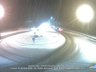 La situazione sulla statale a Ganna (foto webcam Centro Geofisico Prealpino)