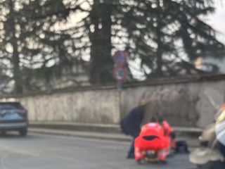 Le operazioni di soccorso e il traffico in via Copelli Le operazioni di soccorso e il traffico in via Copelli