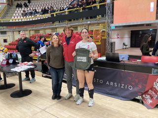 Riconoscimento Fair Play assegnato a Camilla Colombo del liceo Pantani Riconoscimento Fair Play assegnato a Camilla Colombo del liceo Pantani