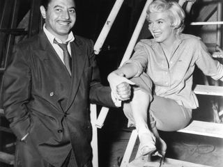 “Photo by Sam Shaw ©Shaw Family Archives, Ltd” “Photo by Sam Shaw ©Shaw Family Archives, Ltd”