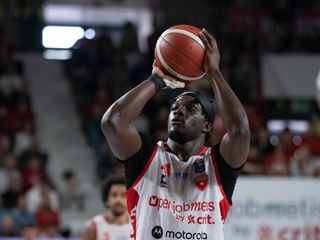 I volti vuoti e segnati di Tyus, Alviti e Librizzi dopo Varese-Cremona