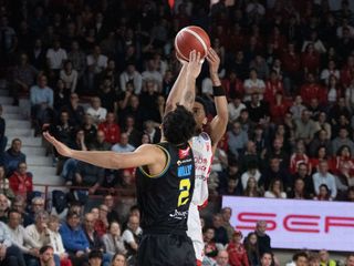 I volti vuoti e segnati di Tyus, Alviti e Librizzi dopo Varese-Cremona