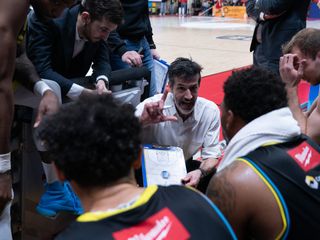 I volti vuoti e segnati di Tyus, Alviti e Librizzi dopo Varese-Cremona