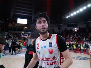 I volti vuoti e segnati di Tyus, Alviti e Librizzi dopo Varese-Cremona