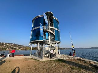 L'inaugurazione della nuova torretta del canottaggio sul lungolago di Gavirate