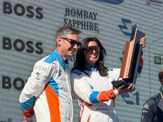 Grande spettacolo sul Lago Maggiore a Sesto Calende con il mondiale dei motoscafi elettrici Grande spettacolo sul Lago Maggiore a Sesto Calende con il mondiale dei motoscafi elettrici