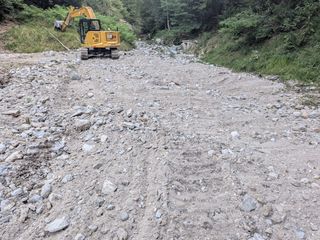Lavori in corso a Luvinate per lo svuotamento delle vasche di laminazione
