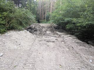 Lavori in corso a Luvinate per lo svuotamento delle vasche di laminazione