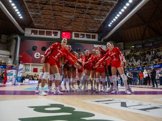 La Uyba Busto dà spettacolo con Conegliano (foto Galbiati) La Uyba Busto dà spettacolo con Conegliano (foto Galbiati)