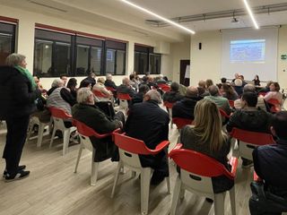 Alcune immagini dell'assemblea pubblica sul sovrappasso sulla Sp1 a Gavirate