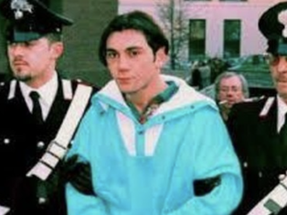 Elia Del Grande durante l'arresto