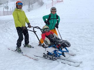 Papà Andrea, mamma Daniela e Martina sulla neve