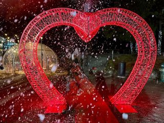 L'area animata da Skizzo con la neve ai Giardini Livellanza, accanto alla pista del ghiaccio L'area animata da Skizzo con la neve ai Giardini Livellanza, accanto alla pista del ghiaccio