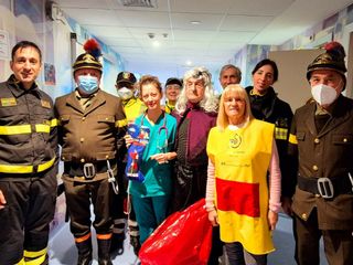 La visita delle Befana nei reparti di Varese, Cittiglio, Tradate e Busto Arsizio