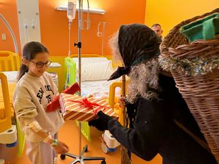 La visita delle Befana nei reparti di Varese, Cittiglio, Tradate e Busto Arsizio