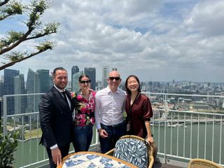 Il viaggio oltre ogni barriera di Elena Travaini e Roberto Lachin negli Emirati Arabi Uniti e a Singapore