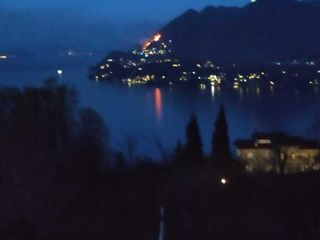 Foto da NaturalMeteo delle fiamme in serata Foto da NaturalMeteo delle fiamme in serata