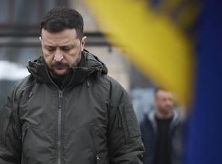 Ucraina-Russia, Zelensky ammette: &quot;Non abbiamo la forza per riprenderci i territori&quot;