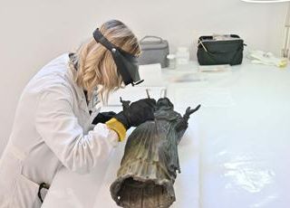 Nuovo tesoro riemerso a San Casciano, 4 statue e serpenti bronzei