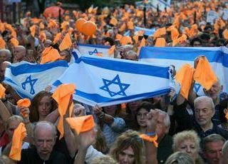 Accordo Israele-Hamas per consegna corpi 4 ostaggi. Trattative in corso per altri rilasci