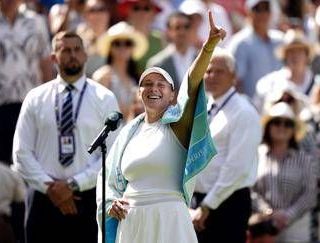 Wimbledon, Sabalenka crolla in semifinale: per il titolo giocherà Anisimova