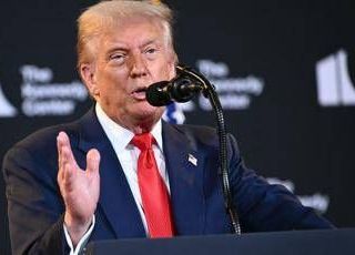 Ucraina-Russia, Trump non discuterà divisione territori a summit con Putin