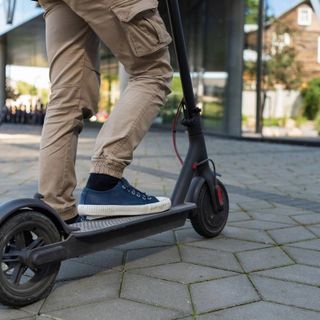 Obbligo di casco fa crollare del 30% il noleggio dei monopattini Obbligo di casco fa crollare del 30% il noleggio dei monopattini