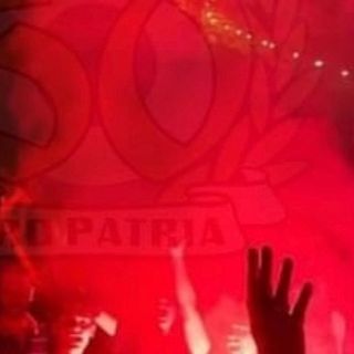 la foto copertina degli ultras della Pro